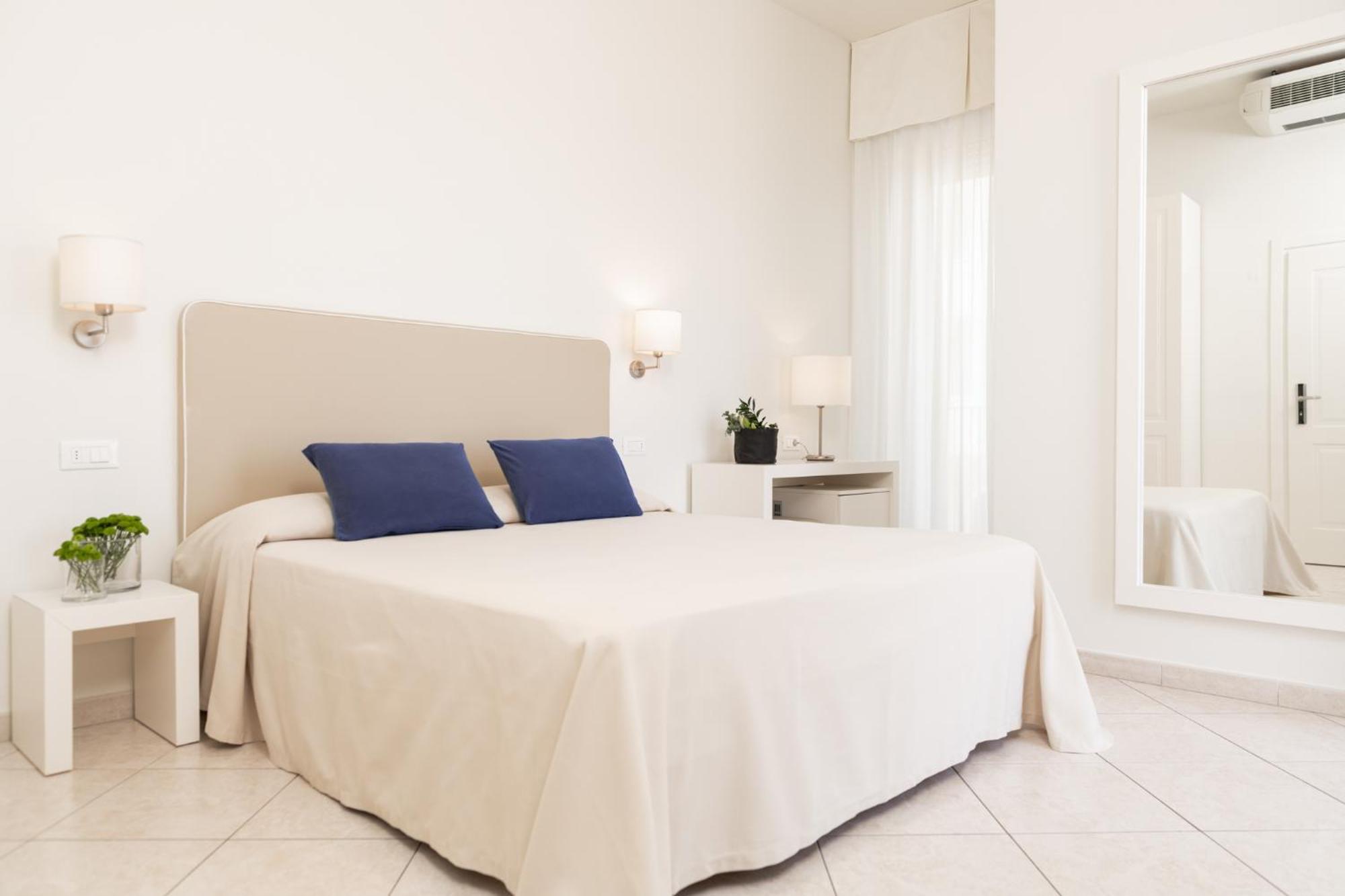 Hotel Capanni Bellaria – Igea Marina Kültér fotó